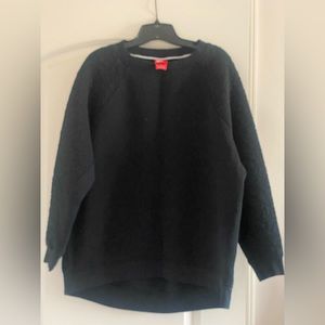 Nike monochrome high-low sweatshirt w/ pattern sleeve and back detail